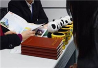 賣房留學(xué)月薪五千,出國(guó)到底值不值?